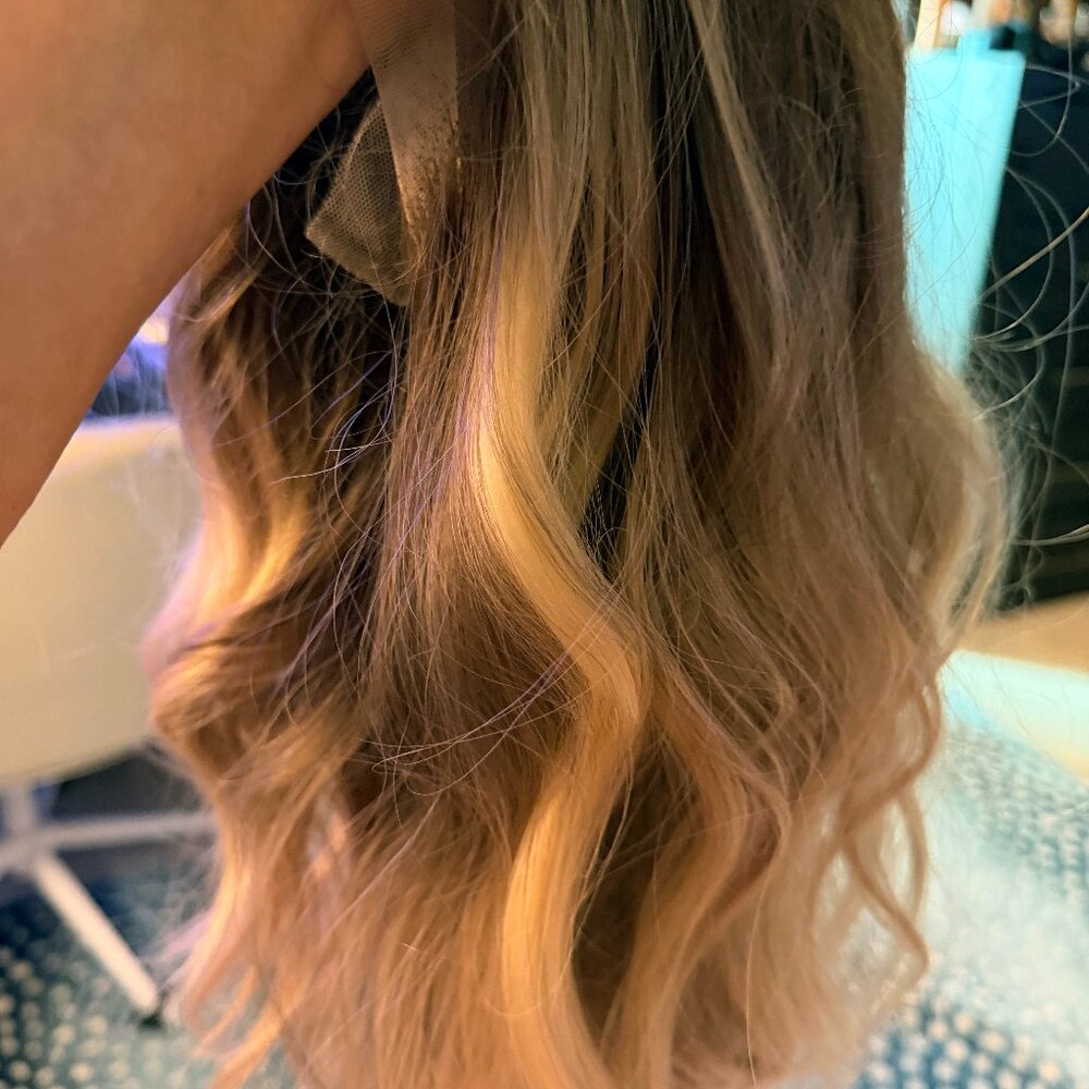 NWT Chelsea Smith Johanna in Balayage Light Brown Blonde - Beautiful - 22-24"